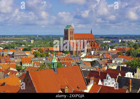 Wismarer Kirche St. Nikolai, in der Altstadt von Wismar, Kirche St. Nikolai in Norddeutschland Stockfoto