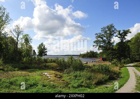 Siehe in Schweden im Herbst. See mit Bootshaus in schweden im Herbst Stockfoto
