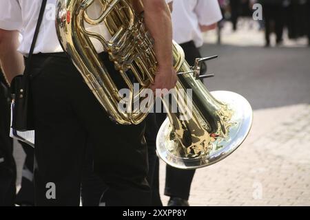 Parade während eines Shooting Festivals Stockfoto