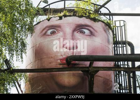 Straßenkunst, ehemaliges Stahlwerk, Voelklingen, UNESCO-Weltkulturerbe, Voelklingen, Saarland, Deutschland, Europa Stockfoto