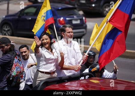 POL CNE BINOMY CREO TABACCHI SACAICELA Quito, 25. August 2024, nahm das Präsidentenamt der politischen Bewegung Creo, Francesco Tabacchi und Blanca Sacaicela, die Kandidatur beim Nationalen Wahlrat zusammen mit den Kandidaten für die Nationalversammlung und das Andenparlament QUITO PICHINCHA ECUADOR POL CNE BINOMY CREO TABACCHI SACAICELA Stockfoto