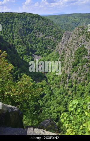 Die Berglandstrappe in Deutschland. Blick von der Rosstrappe in Thale Stockfoto