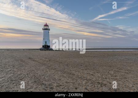 Abend an der Stelle, an der Leuchtturm in der Nähe von Ayr Talacre, Flintshire, Clwyd, Wales, Großbritannien Stockfoto