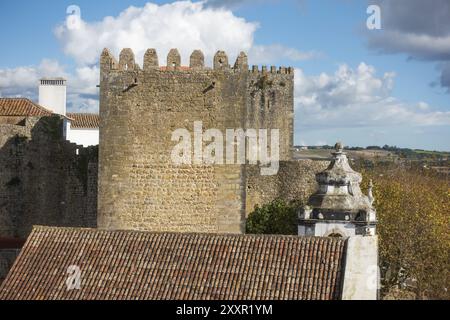 Obidos schöne Dorf Burg Festung Fort Turm in Portugal Stockfoto