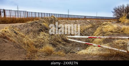 Uns Grenzzaun zu Mexiko im El Paso Stockfoto