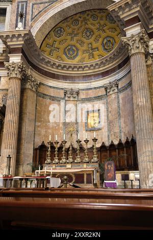 Altar im Pantheon in Rom, Italien, Europa Stockfoto