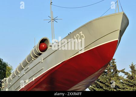 Torpedoboot, das Denkmal für Baltische Seeleute. Kaliningrad (früher Königsberg), Russland, Europa Stockfoto