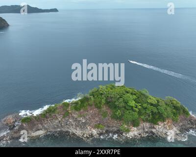 Blick aus der Vogelperspektive auf den Ocotal Beach in der Nähe von Playas del Coco in Guanacaste, Costa Rica Stockfoto