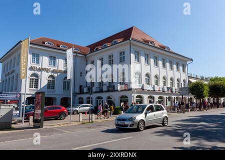 TRAVEMÜNDE, DEUTSCHLAND - 13. AUGUST 2024: Grand Hotel Atlantic in Travemünde Stockfoto