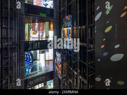 Astana, Kasachstan - 23. August 2024: Innenraum von nur Alem, zukünftiges Energiemuseum für die Expo 2017 in Astana. Stockfoto