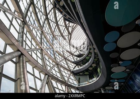 Astana, Kasachstan - 23. August 2024: Innenraum von nur Alem, zukünftiges Energiemuseum für die Expo 2017 in Astana. Stockfoto