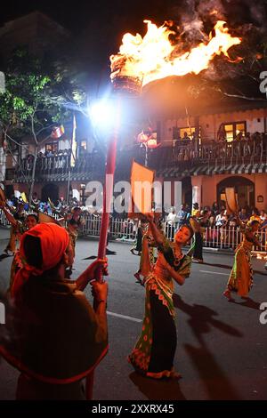 Die letzte große Prozession der Esala Perahera (Grand Randoli Prozession) in Kandy, Sri Lanka, 18. August 2024. (CTK Foto/Petr Svancara) Stockfoto