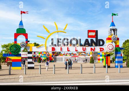 Eingangstor zum ursprünglichen Legoland Park in Billund, Dänemark, das erste einer Kette von Familien-Vergnügungsparks, die sich auf die Spielzeugmarke Lego Building konzentrieren. Stockfoto