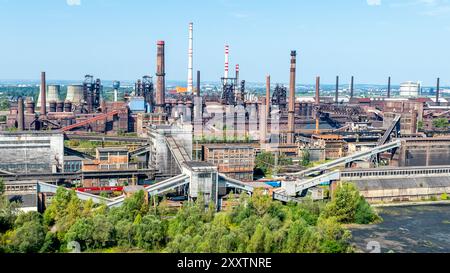 Luftaufnahme der Produktionsanlage Liberty Ostrava a.s. in Ostrava-Kuncice, 25. August 2024. (CTK Foto/Petr Sznapka) Stockfoto