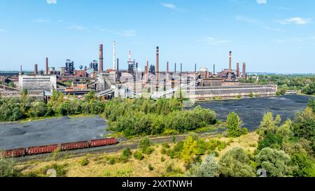 Luftaufnahme der Produktionsanlage Liberty Ostrava a.s. in Ostrava-Kuncice, 25. August 2024. (CTK Foto/Petr Sznapka) Stockfoto