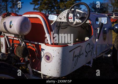 Firmat, Argentinien. August 2024. Ein Auto im Taylor Swift-Stil nahm an dem Wettbewerb Teil. Der dritte Cyclekarts-Wettbewerb im Carlota Joubin Park fand in Firmat, Santa Fe, Argentinien statt. Quelle: SOPA Images Limited/Alamy Live News Stockfoto