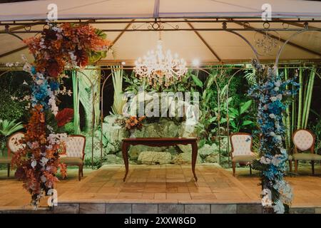 Dekoration des Hochzeitsaltar Stockfoto