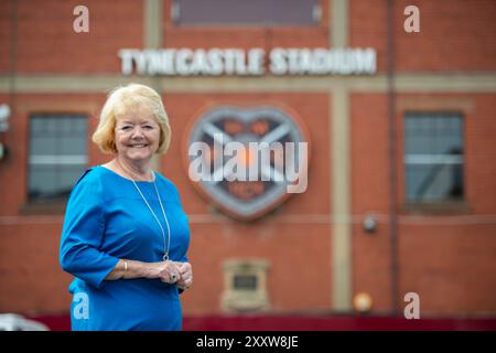 Porträts der schottischen Geschäftsfrau Ann Budge im Tynecastle Stadium, Edinburgh. Die Heimat des Heart of Midlothian Football Club, H Stockfoto