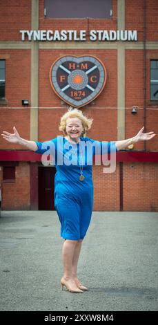 Porträts der schottischen Geschäftsfrau Ann Budge im Tynecastle Stadium, Edinburgh. Die Heimat des Heart of Midlothian Football Club, H Stockfoto