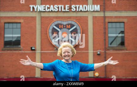 Porträts der schottischen Geschäftsfrau Ann Budge im Tynecastle Stadium, Edinburgh. Die Heimat des Heart of Midlothian Football Club, H Stockfoto