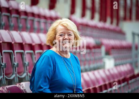 Porträts der schottischen Geschäftsfrau Ann Budge im Tynecastle Stadium, Edinburgh. Die Heimat des Heart of Midlothian Football Club, H Stockfoto