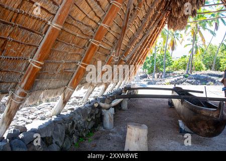 Holzschnitzerei im hawaiianischen Stil Pu uhonua O H naunau National Historical Park, Big Island, Hawaii Stockfoto