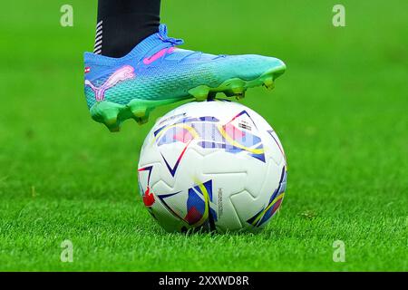 Mailand, Italien. August 2021. Offizieller Ball vor dem Fußballspiel der Serie A zwischen Inter und Lecce im San Siro Stadion in Mailand, Norditalien - Samstag, den 24. August 2024. Sport - Fußball . (Foto: Spada/Lapresse) Credit: LaPresse/Alamy Live News Stockfoto