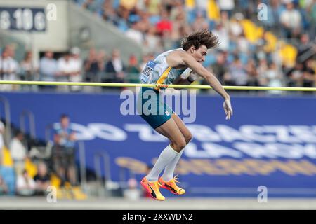 Chorzow, Polen. August 2024. Armand Duplantis of Sweden in Action – springt 2,26 m und bricht den StabVault-Weltrekord während der Wanda Diamond League 2024 Pole Vault Men im Schlesischen Stadion. (Foto: Grzegorz Wajda/SOPA Images/SIPA USA) Credit: SIPA USA/Alamy Live News Stockfoto