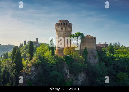 Historische Festung Brisighella. Blick vom Klackturm. Auch bekannt als Rocca Manfrediana oder Rocca dei Veneziani. Diese 1300s-Architektur wurde von der gebaut Stockfoto