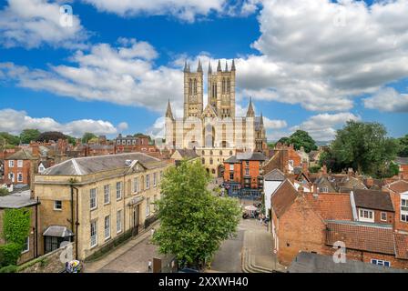 Lincoln Cathedral from the Castle Walls, Lincoln, Lincolnshire, East Midlands, England, UK Stockfoto