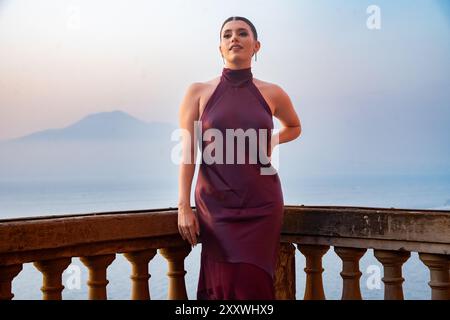 Vico Equense, Italien. Juli 2024. Giovanna Sannino nimmt am Photocall des 14. Social World Film Festivals 2024 Teil. (Foto: Andrea Gulí/SOPA Images/SIPA USA) Credit: SIPA USA/Alamy Live News Stockfoto