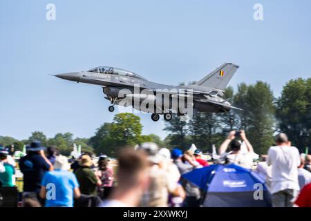 Belgische Luftwaffe - Lockheed Martin F-16 Fighting Falcon traf bei der RAF Fairford ein, um an der statischen Ausstellung auf der RIAT 2024 teilzunehmen. Stockfoto