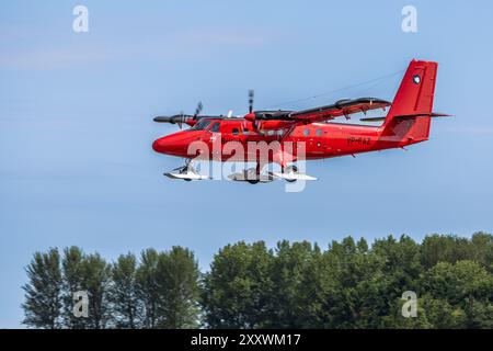 British Antarctic Survey - de Havilland Canada DHC-6 Twin Otter kommt bei der RAF Fairford an, um an der statischen Anzeige beim RIAT 2024 teilzunehmen. Stockfoto