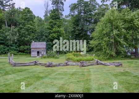 Das Blockhaus der Tonawanda Seneca Nation, das in den 1790er Jahren erbaut wurde, befindet sich in Cooperstown im Norden von New York Stockfoto