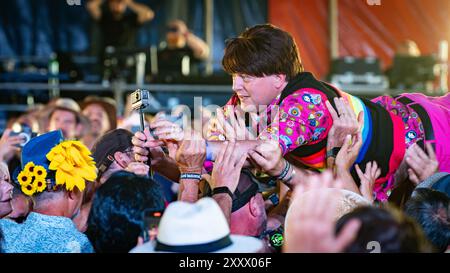 Die Bar-Steward Sons of Val Doonican beim Beautiful Days Festival 2024 Stockfoto