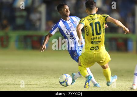 Belem, Brasilien. August 2024. PA - BELEM - 08/26/2024 - BRASILIANISCHE B 2024, PAYSANDU x MIRASSOL - Cazares, Paysandu Spieler während des Spiels gegen Mirassol im Curuzu Stadion für die brasilianische B 2024 Meisterschaft. Foto: Fernando Torres/AGIF (Foto: Fernando Torres/AGIF/SIPA USA) Credit: SIPA USA/Alamy Live News Stockfoto