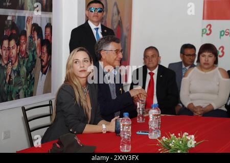 ANDREA GONZALES PSP Quito, Montag, 26. August 2024 Andrea Gonzalez Neder, spricht über den Rückzug der Unterstützung für ihre Bewegung Fuerza Valiente, am Hauptsitz der Sociedad Patriotica Photos Quito Pichincha Ecuador POL ANDREA GONZALES PSP 6053409a4cf59d02c9fea5f3db8f251 Copyright: XENRIQUEZx Stockfoto