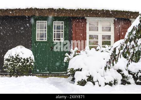 Ein Haus in Ahrenshoop im Winter Stockfoto