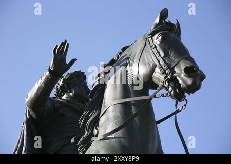 Reiterstatue auf dem Platz der Republik in Weimar Stockfoto