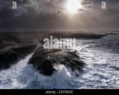 Sturm Ciaran über die Insel Belle-Ile vor den Küsten der Bretagne (Nordwesten Frankreichs) am 2. November 2023. Stockfoto