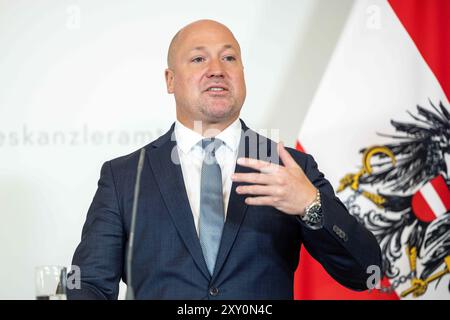 Wien, Oesterreich. August 2024. WIEN, OESTERREICH - 27. AUGUST: Generaldirektor Tobias Thomas (Statistik Austria) bei der Pressekonferenz - zur Praesentation des aktuellen Kinderbetreuungsmonitors mit Familienministerin in in der Bundeskanzleramt am 27. August 2024 in Wien, Oesterreich.240827 SEPA 10 017 - 20240827 PD1696 Credit: APA-PictureDesk/Alamy Live News Stockfoto