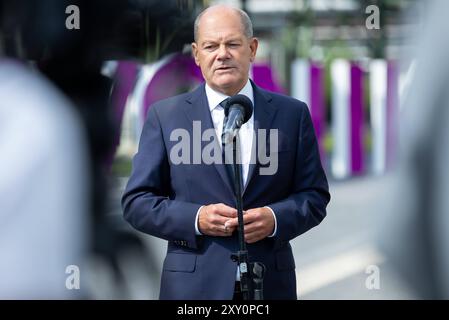 Bundekanzler Olaf Scholz besucht Unternehmen Evonik Bundeskanzler Olaf Scholz besichtigt im Chemiepark Marl, einem Standort des Chemiekonzerns Evonik, das Projekt Rheticus, aufgenommen am 27.08.2024 in Marl Marl Deutschland *** Bundeskanzler Olaf Scholz besucht Evonik Bundeskanzler Olaf Scholz besucht Evonik im Chemiepark Marl, einem Standort des Chemiekonzerns, einem Standort des Chemiekonzerns Marl Chemiekonzerns, aufgenommen am 27. März 2024 Stockfoto