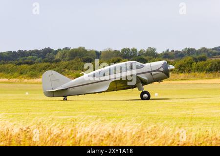 Spartan Executive 7W Vintage Passagierflugzeug bereit für den Start auf Little Gransden Airfield, Cambridgeshire, England Stockfoto