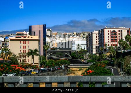 Santa Cruz de Teneriffa, Teneriffa, Comunidad Autonoma des Canarias, Spanien. Blick auf die Stadt Stockfoto