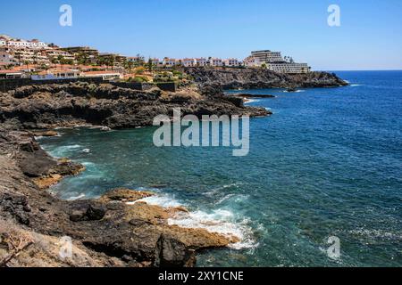 Santiago del Teide, Teneriffa, Comunidad Autonoma des Canarias, Spanien. Ein Teil der felsigen Küste von Santiago del Teide, am Atlantik Stockfoto