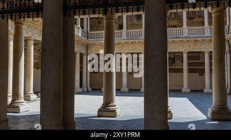 Padua, Italien - 23. Juli 2024: Hof des Palazzo Bo (Bo-Palast), historisches Gebäude mit Sitz der Universität Padua aus dem Jahr 1539 in Padua, Italien Stockfoto