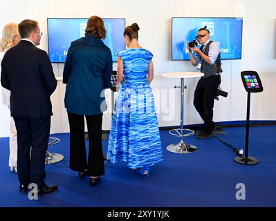 Kronprinzessin Victoria nimmt am Stockholm Junior Water Prize am Stockholm Waterfront Congress Center in Stockholm, Schweden, Teil. August 2024. Foto: Pontus Lundahl/TT/Code 10050 Credit: TT News Agency/Alamy Live News Stockfoto