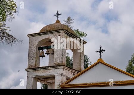 Das Äußere der Kirche unserer Lieben Frau der Barmherzigkeit in El Naranjo, Argentinien. Stockfoto