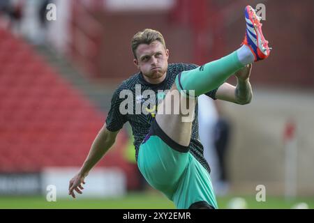 Harry Souttar von Sheffield United im Vorspiel während des Carabao Cup Matches Barnsley vs Sheffield United in Oakwell, Barnsley, Großbritannien, 27. August 2024 (Foto: Alfie Cosgrove/News Images) Stockfoto