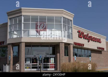 Niles - 22. August 2024: Apotheke und Warenlager Walgreens. Walgreens ist die zweitgrößte Apothekenkette in den USA. Stockfoto